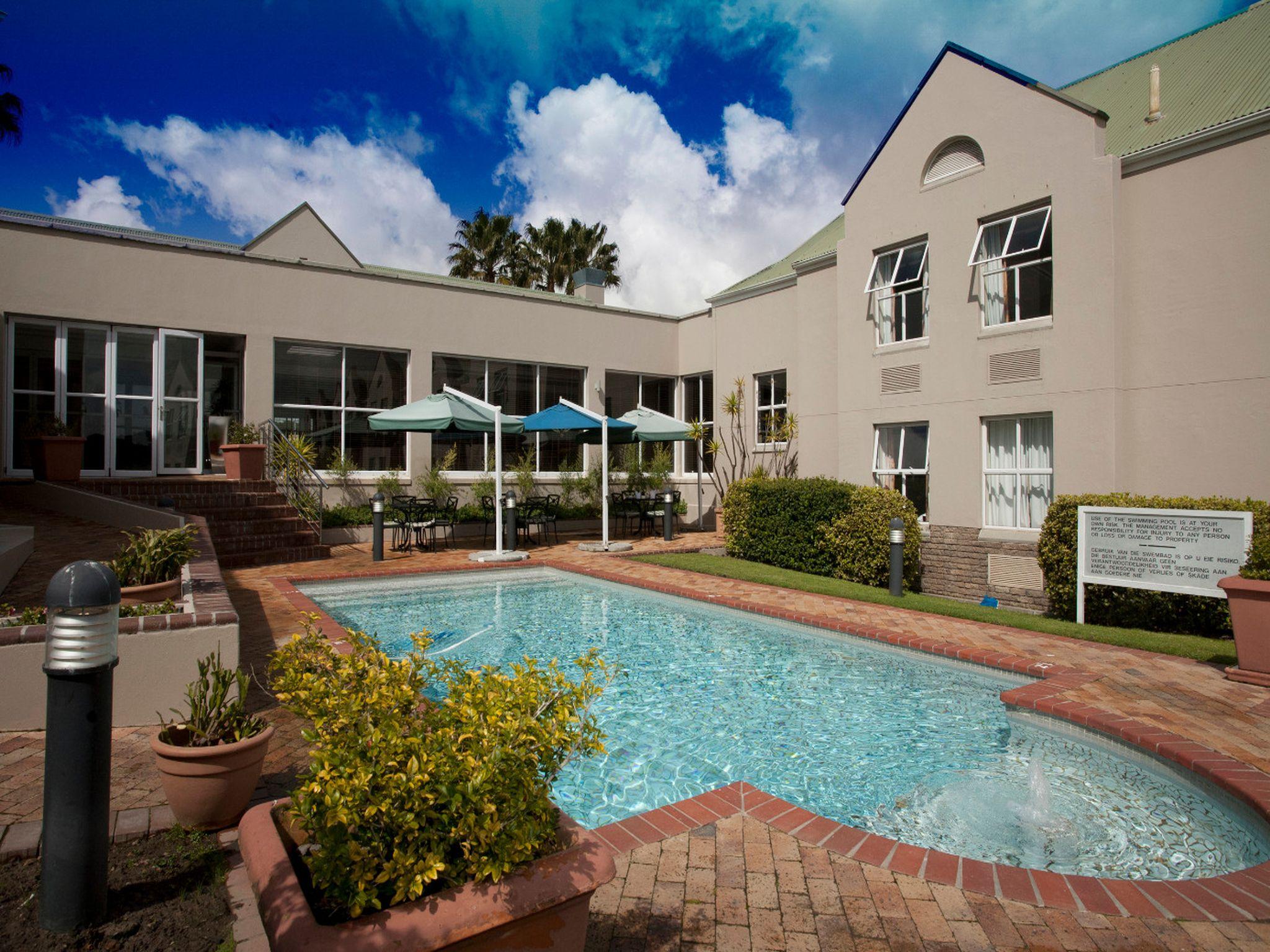 Town Lodge Bellville Buitenkant foto