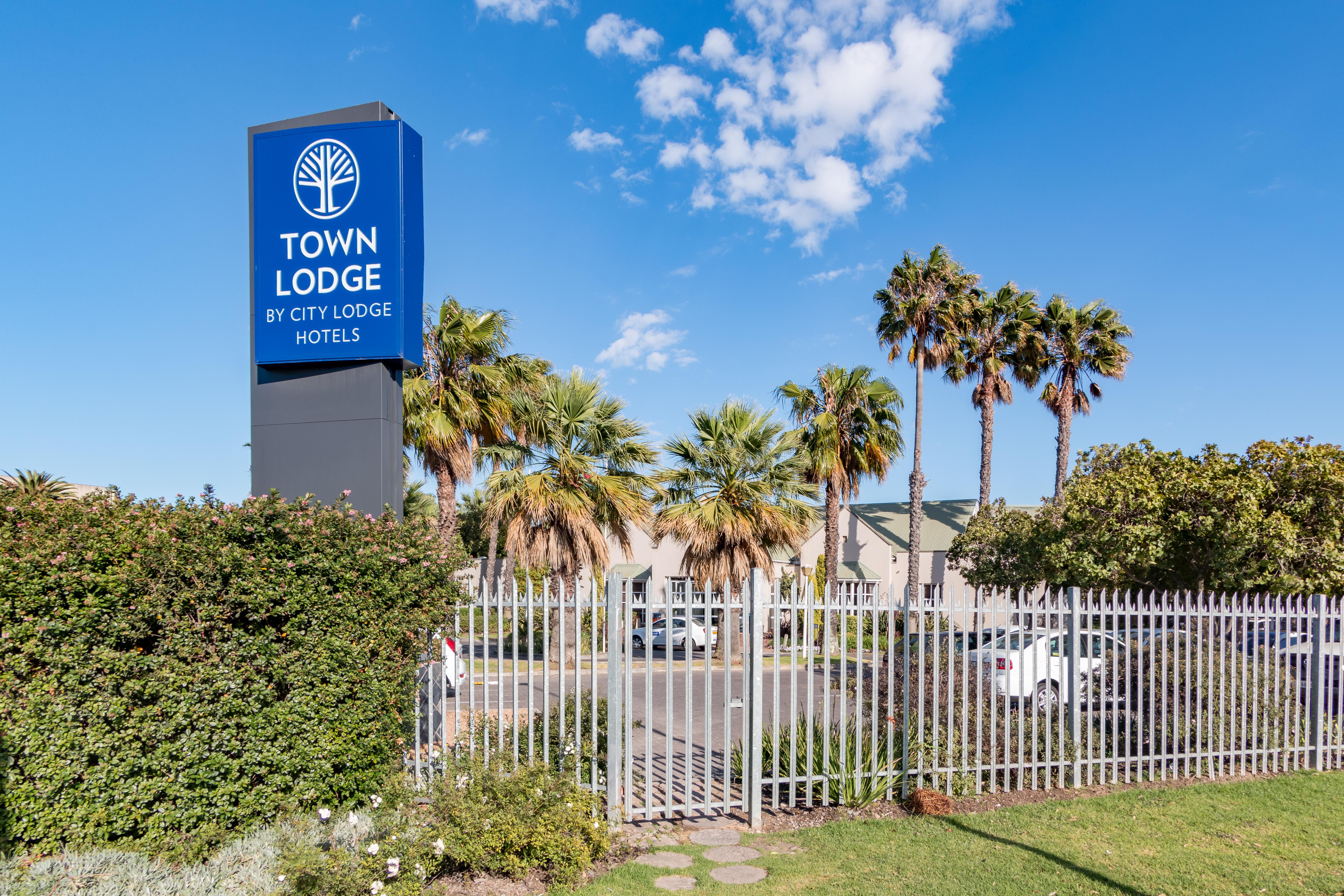 Town Lodge Bellville Buitenkant foto