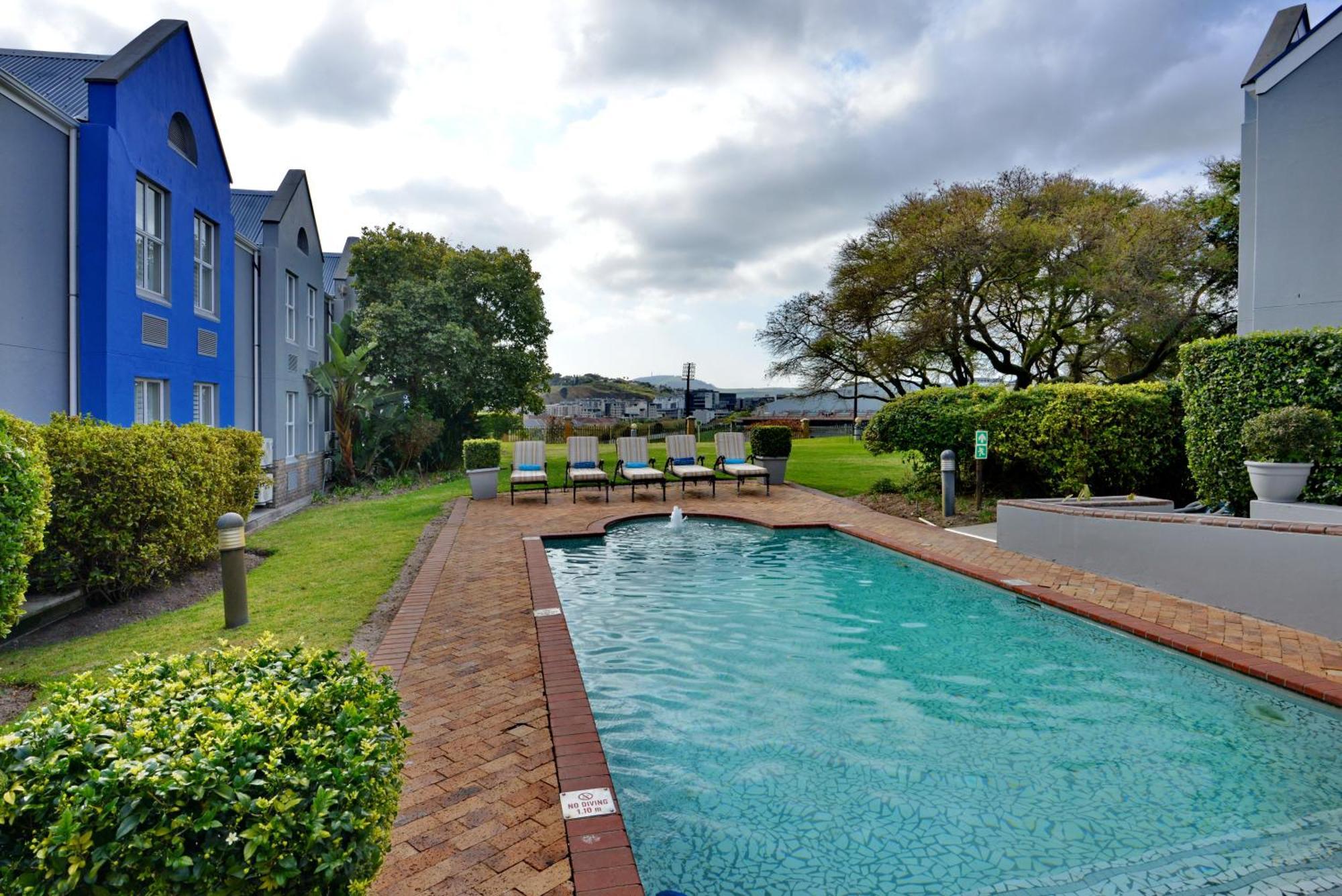 Town Lodge Bellville Buitenkant foto